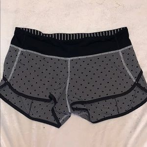 Lululemon speed short Sz 6